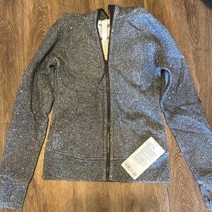 LULULEMON | Scuba Hoodie *Light
Cotton Fleece | White & Black | Size 4 | NWT